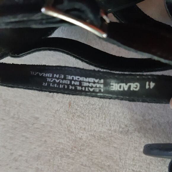 SoftMocāBlackāLeatherāStrappyĀ SandalāHeels - Picture 12 of 16